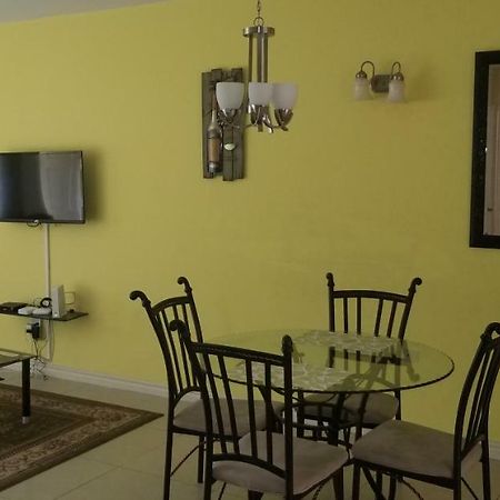 Apt 12, Executive Suites Ja - Palms Enfield エクステリア 写真