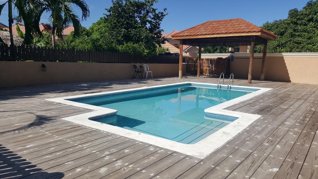 Apt 12, Executive Suites Ja - Palms Enfield エクステリア 写真