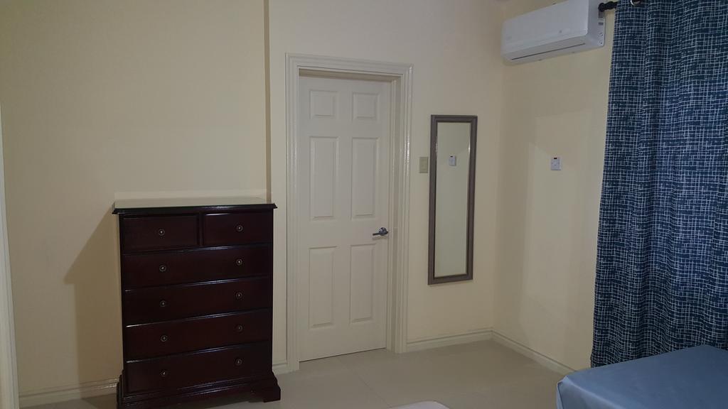 Apt 12, Executive Suites Ja - Palms Enfield エクステリア 写真