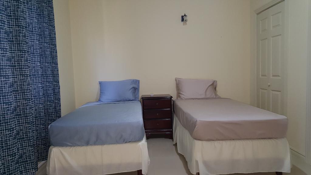 Apt 12, Executive Suites Ja - Palms Enfield エクステリア 写真