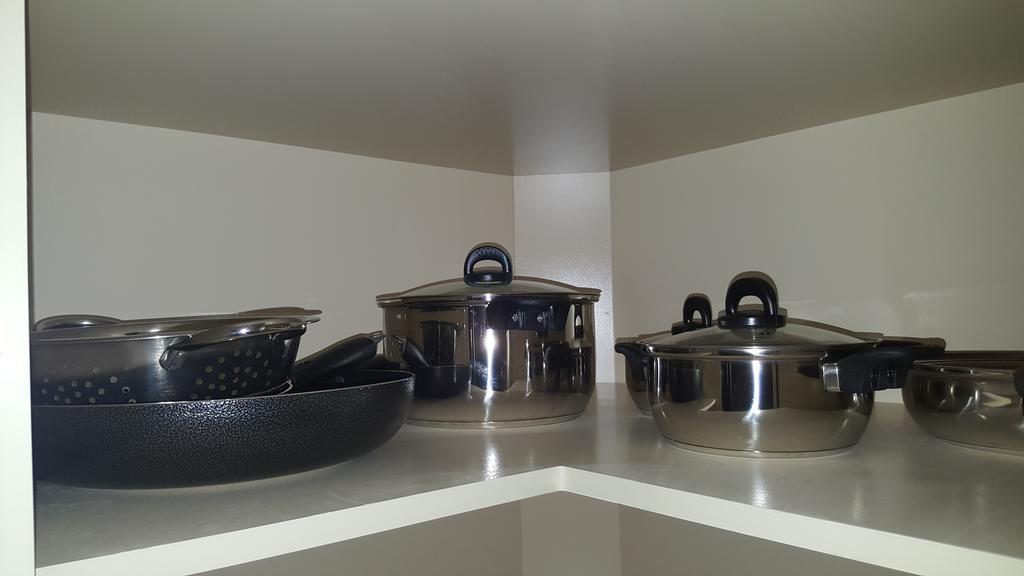 Apt 12, Executive Suites Ja - Palms Enfield エクステリア 写真