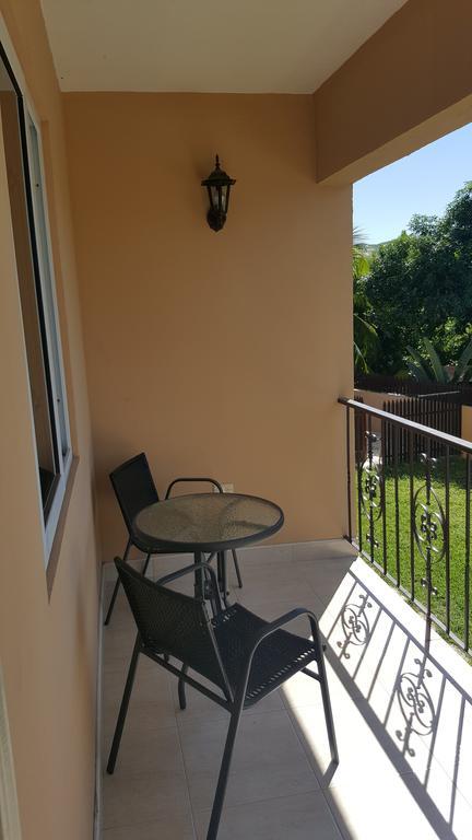 Apt 12, Executive Suites Ja - Palms Enfield エクステリア 写真