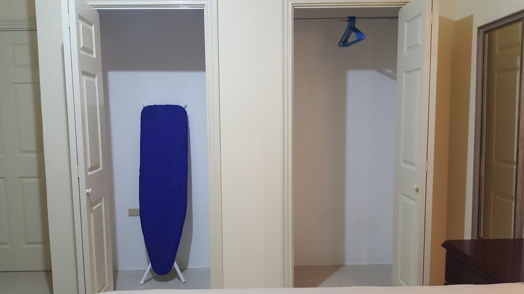 Apt 12, Executive Suites Ja - Palms Enfield エクステリア 写真