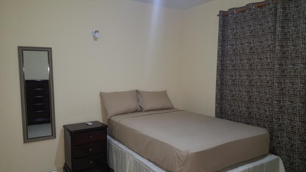 Apt 12, Executive Suites Ja - Palms Enfield エクステリア 写真