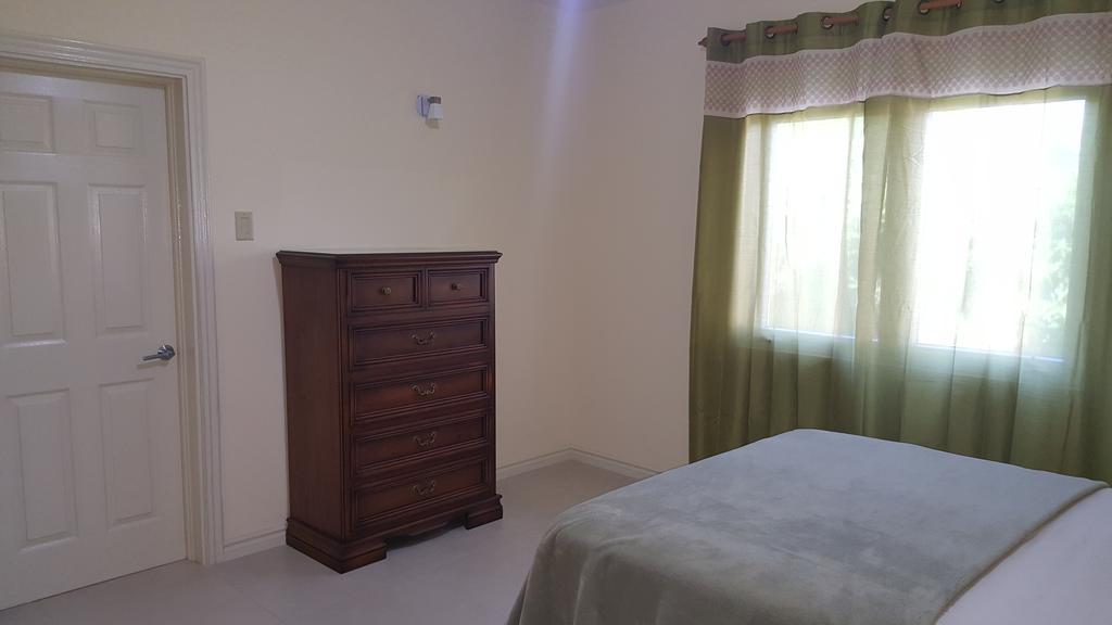 Apt 12, Executive Suites Ja - Palms Enfield エクステリア 写真